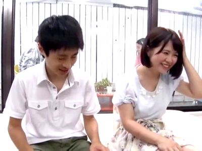 巨乳の姉がいまだに童貞の頼りない弟を筆おろしSEXで一皮剥かせる！両親の存在を身近に感じながら中出し姉弟相姦SEX！_の画像