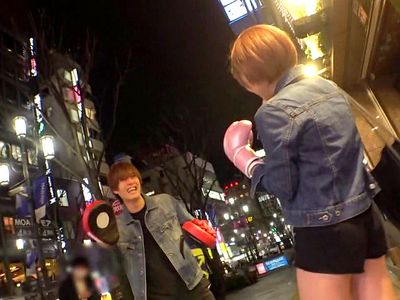 ショートカットのお姉さんが殴られ屋の企画で汗をかいたらSEXパコでも汗をかくことに_の画像