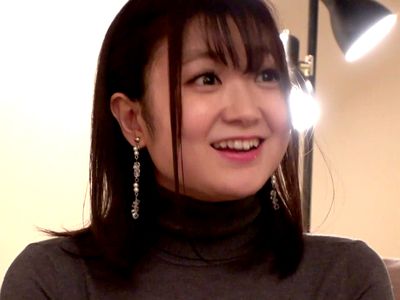 愛嬌のあるロリ顔で着衣巨乳が目立つ美女がエロだいしゅきホールド_の画像