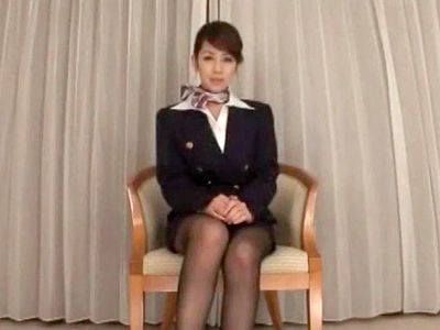 色気ムンムンの美熟女CAが淫乱痴女ビッチに淫語誘惑で発情した変態M男を責め！黒パンストの匂い責め！足コキ抜き絶頂射精！_の画像